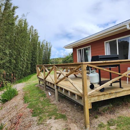 Вилла Whalers Retreat Pukenui Экстерьер фото