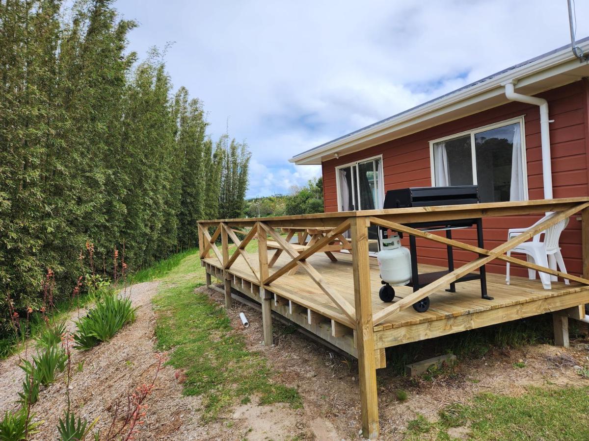Вилла Whalers Retreat Pukenui Экстерьер фото